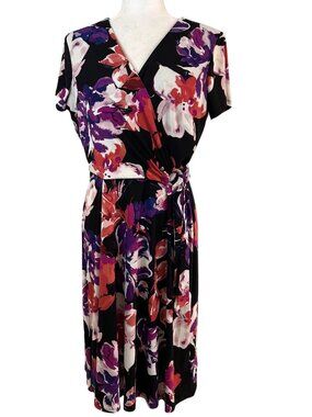 New unlabelled dress by Ralph Lauren featuring floral imitation pattern